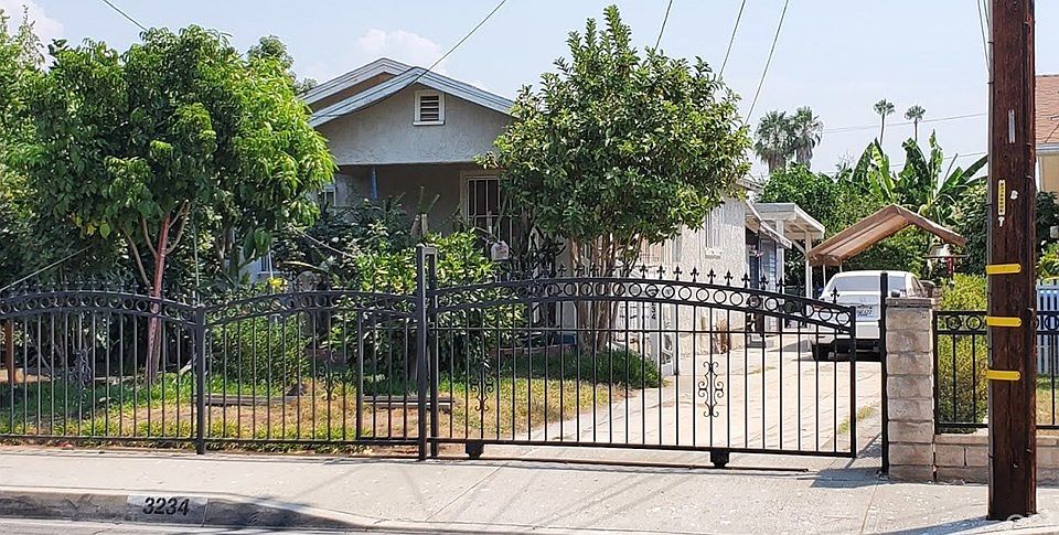 1st image of 3234 Kelburn Ave