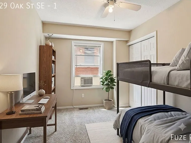629 Oak St SE #1 — Photo 7
