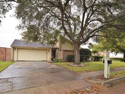 2358 College Green Dr, Houston, TX, 77058