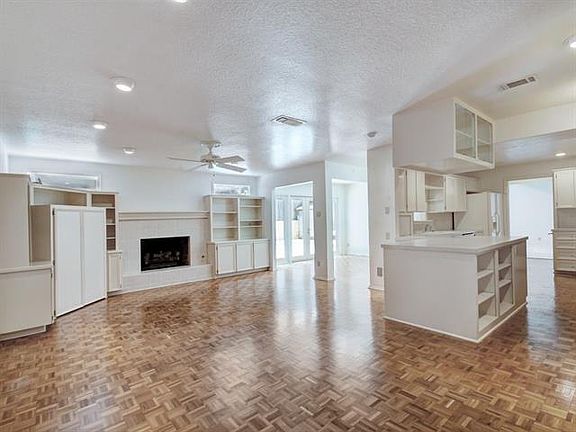 5th image of 6421 Westside Dr
