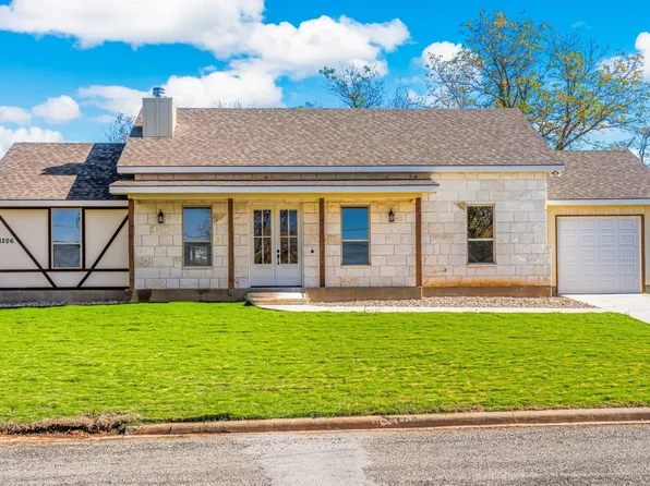 1206 HICKORY Street, Llano, TX 78643