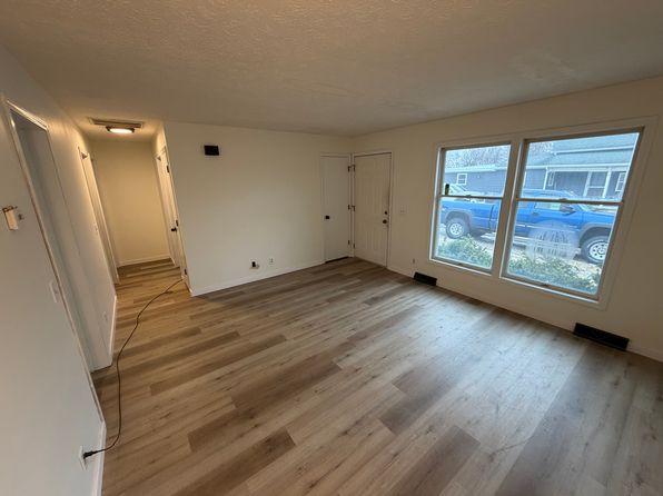 601-603 N Poplar St #601