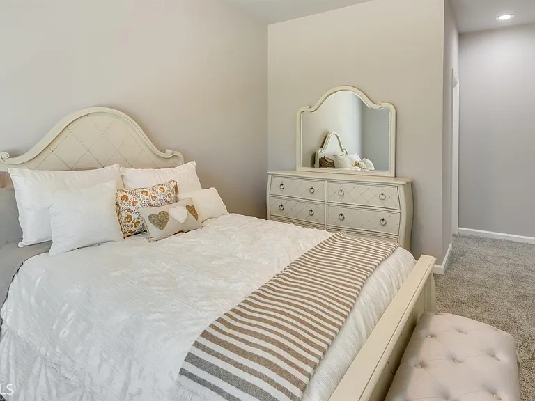 1815 Treymire Ct — Photo 13