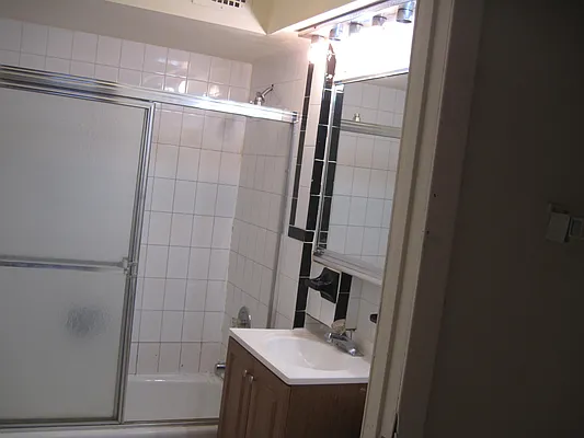 Rented by 18 REALTY | media 29