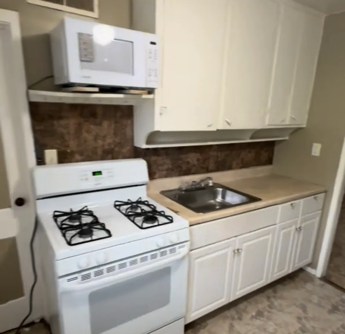 2 bed, 1000 sqft, $1,450 — Photo 4