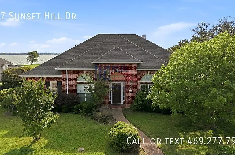 947 Sunset Hill Dr — Photo 2