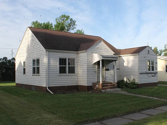 3rd image of 309 E Ohio Ave