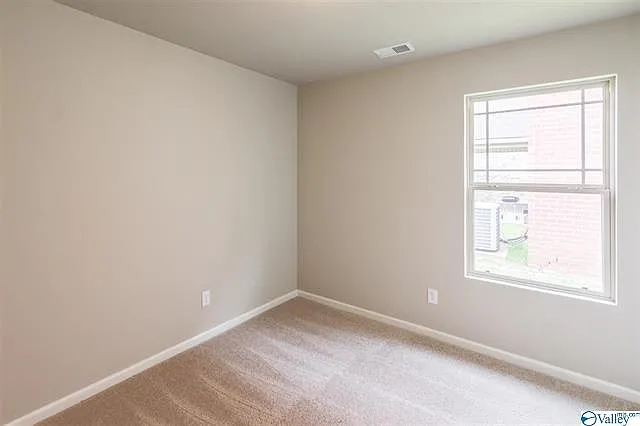 114 Brooklawn Dr — Photo 6