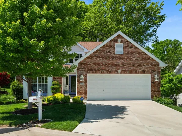 1303 Redwood View Ct, Saint Louis, MO 63146