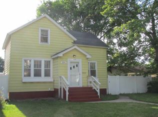 304 S 12th St, Escanaba, MI 49829