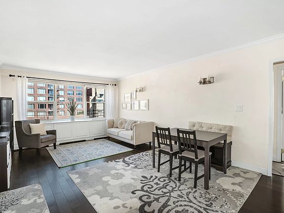 5th image of 300 E 71st St APT 19R