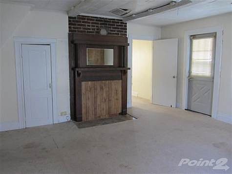 3rd image of 694 Pedro Pike