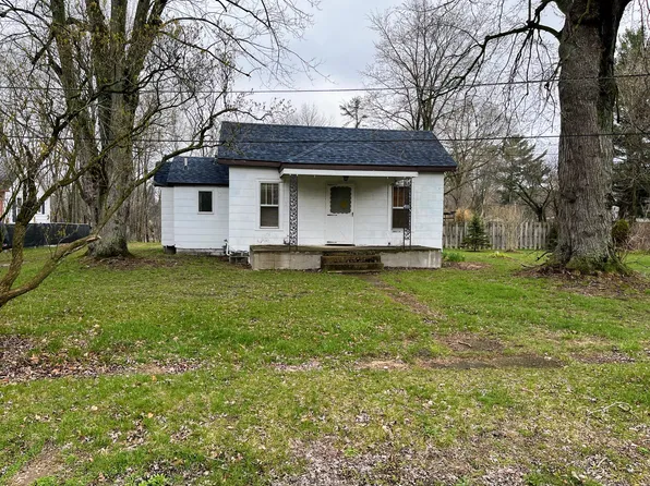 4051 Berrien St, Sawyer, MI 49125