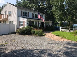 113 Foster Rd, Tewksbury, MA 01876
