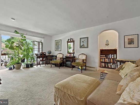 2nd image of 412 N Wayne Ave APT 208