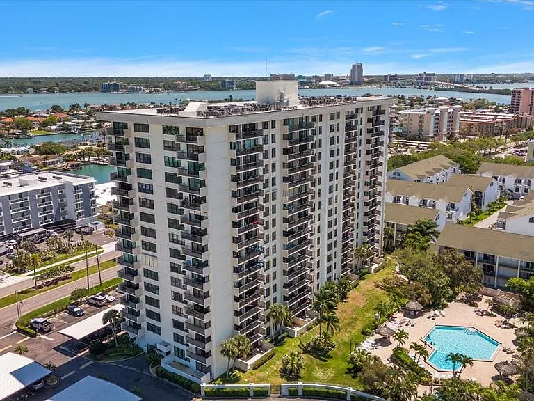 400 Island Way #308 — Photo 20
