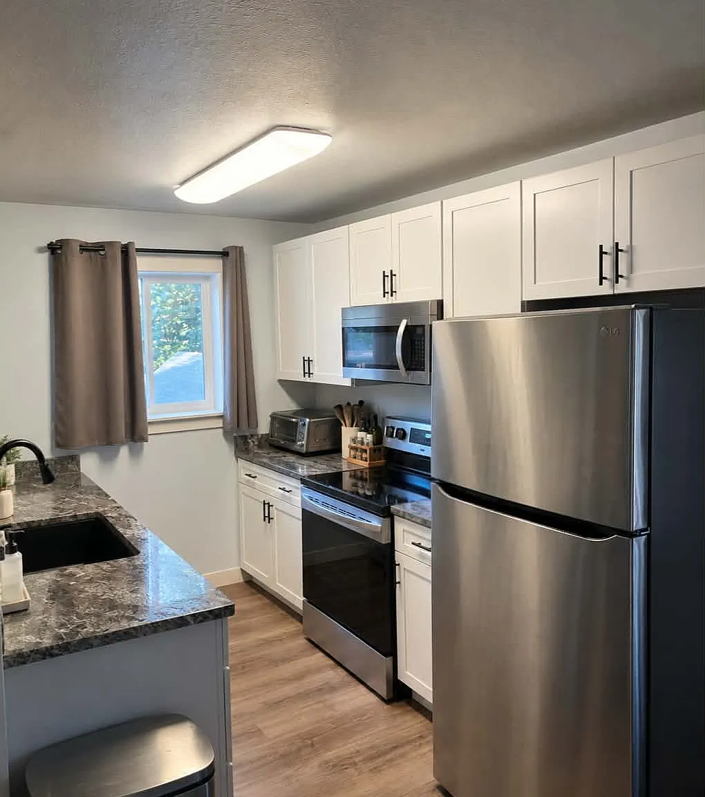 2 bed, 806 sqft, $1,700 — Photo 1