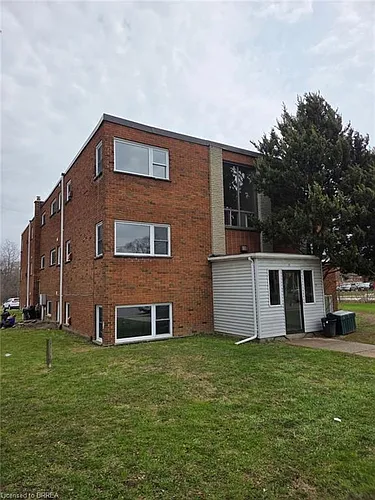 116 King Edward Ave Photo 1