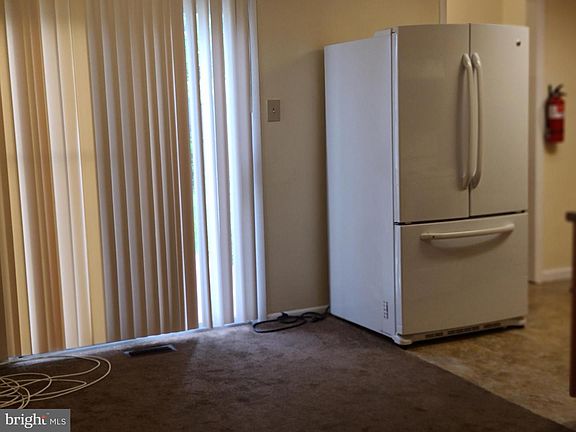 4th image of 60 Villanova Ct