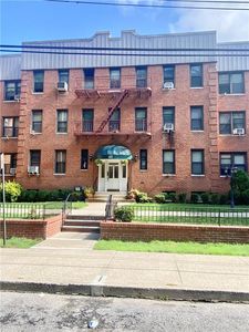 48 Parkway N #3F, Yonkers, NY, 10704