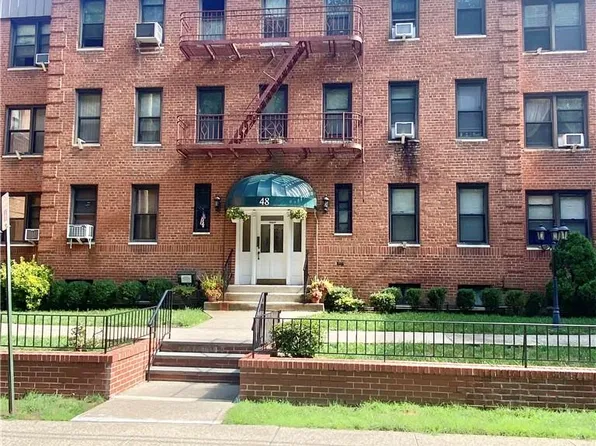 48 Parkway N #3F, Yonkers, NY 10704
