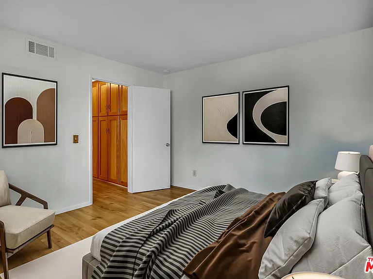 620 N Kenwood St #209 — Photo 18