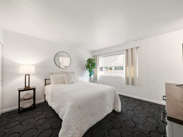 475 N Midway Dr Unit 117, Escondido, CA 92027