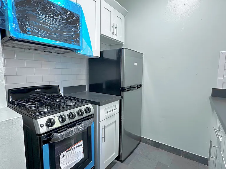 67 W 109th St #2D — Photo 4