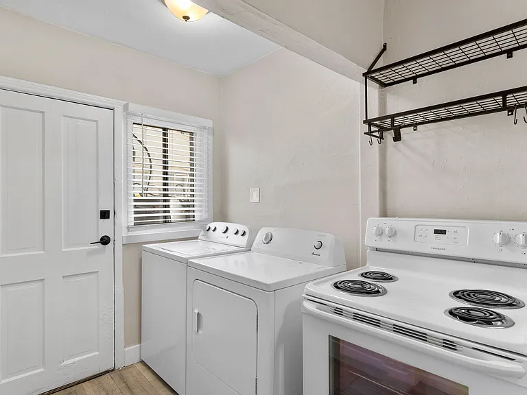 425 N 13th Pl #1311-E — Photo 9