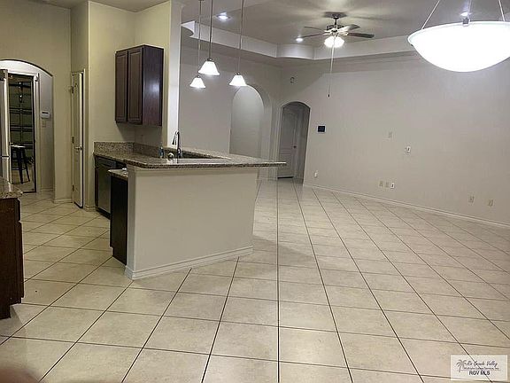 3rd image of 3304 Camden Pl