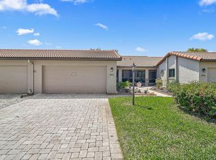 892 Country Club Cir #50, Venice, FL 34293
