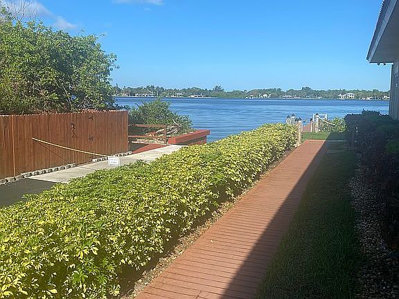 Boardwalk to the riverside