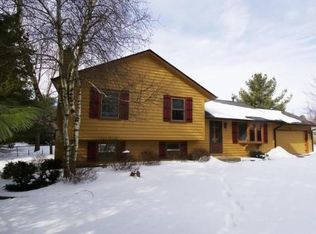 431 Bron Derw Ct, Wales, WI 53183