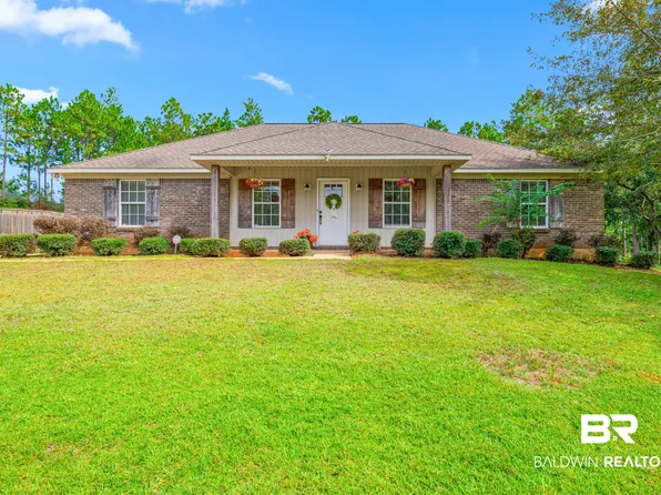105 Lucy Dr, Bay Minette, AL 36507