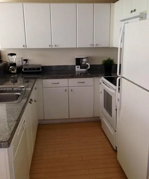 2740 SW 28th Ter #304 — Photo 4