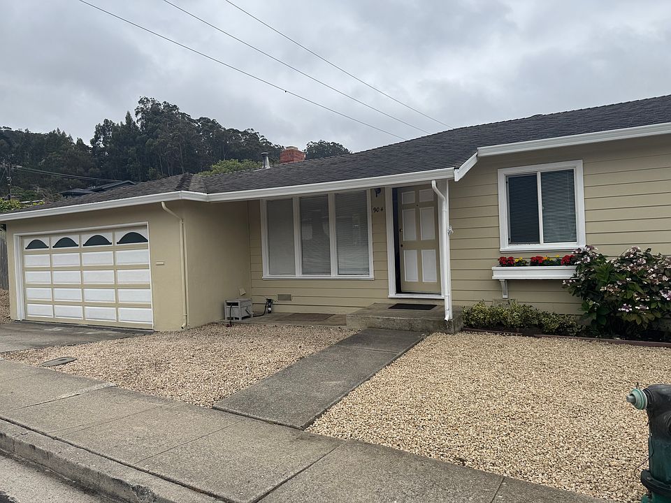 1st image of 904 Crespi Dr
