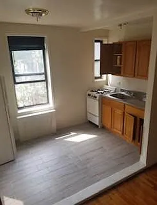 Rented by Smart NY Realty LLC | media 4