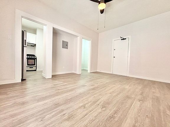 3rd image of 147 N New Hampshire Ave APT 20