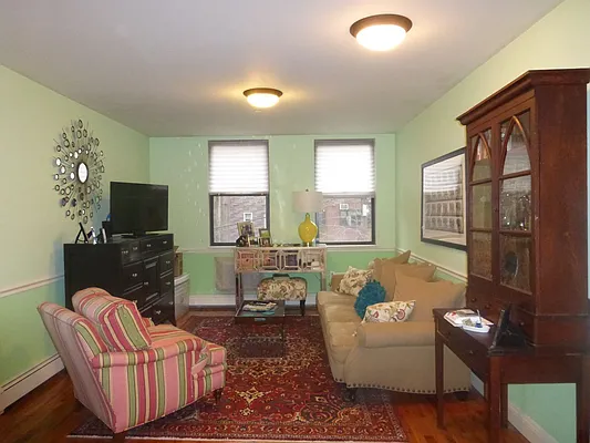 Rented by LDMI Realty Group LLC | media 17