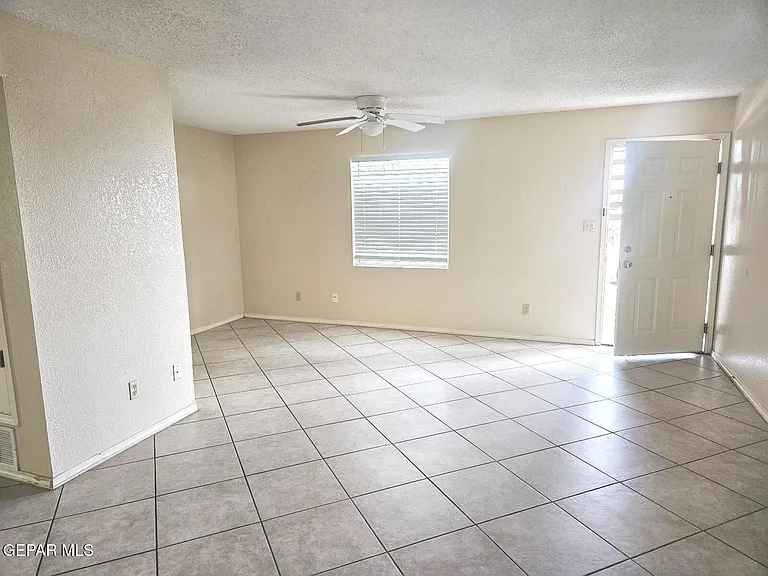592 Bartlett Dr #301 — Photo 7