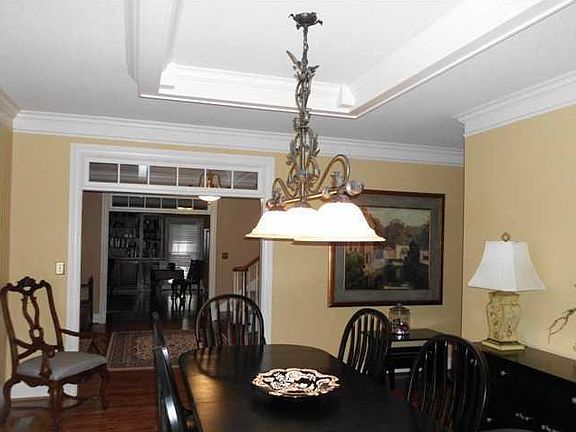 3rd image of 7704 Royal Harbour Cir