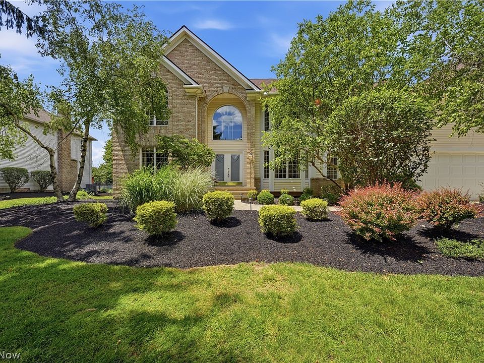 1st image of 644 Clinton Ln