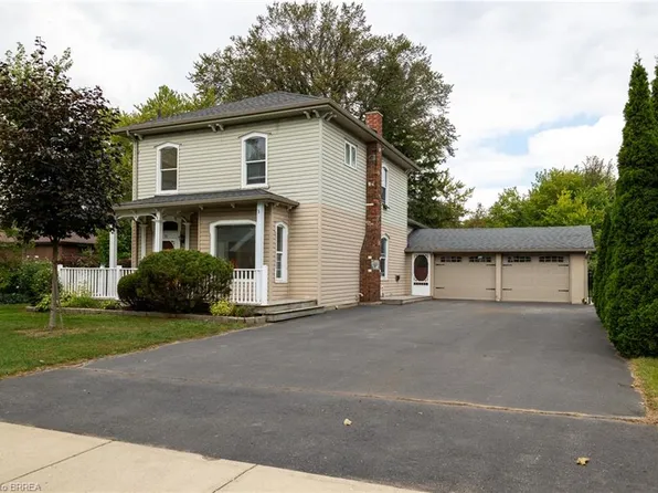 21 McCall St, Norfolk County, ON N3Y 2C5