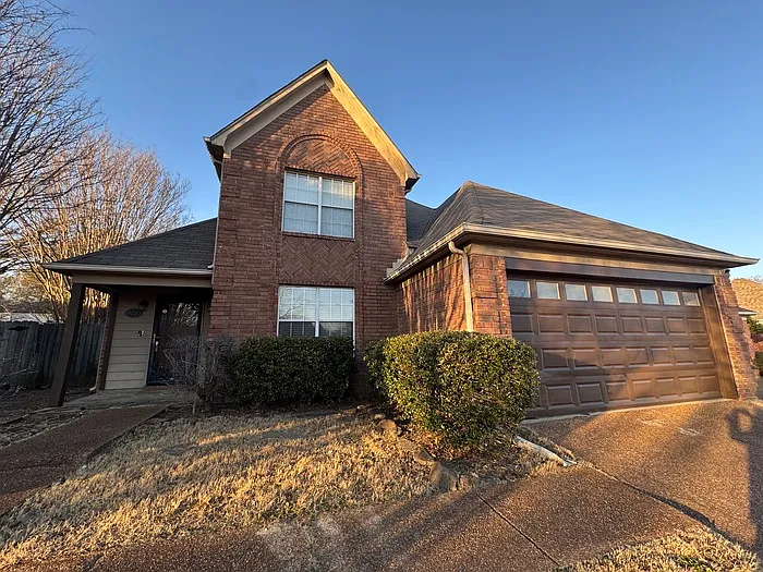 4 bed, 2.5 bath, $1,995 — Photo 2