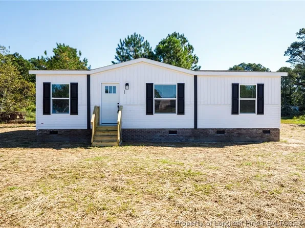 20 Style Dr, Parkton, NC 28371