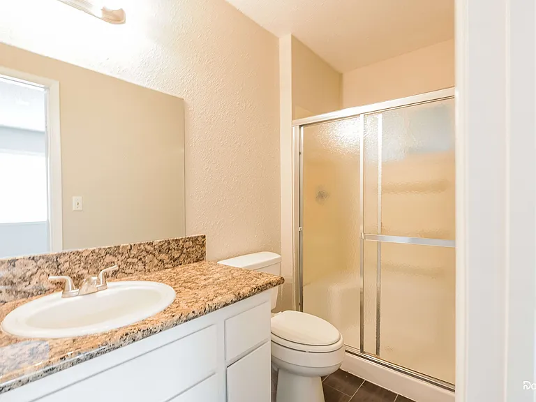 422 Chateau Dr — Photo 9