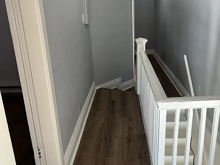 387 Roncesvalles Ave — Photo 1