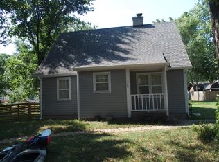 320 Maiden Ln, Lawrence, KS 66044