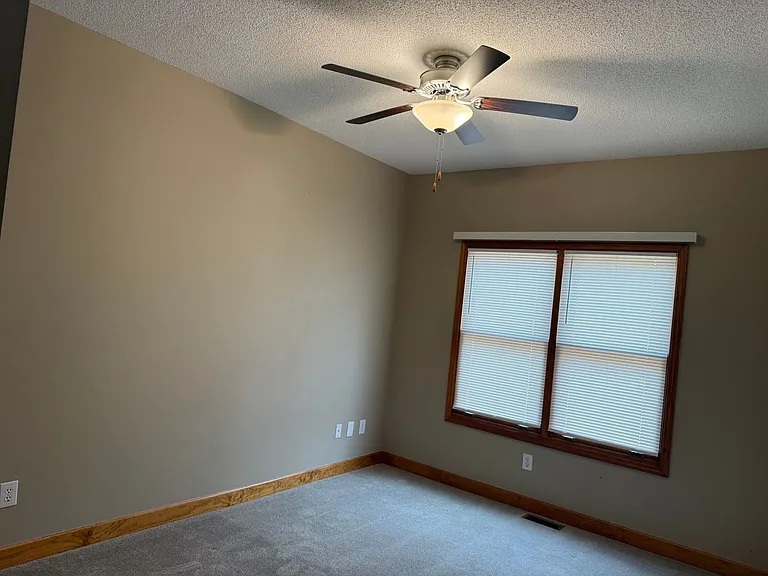628 Willowood Pkwy — Photo 13