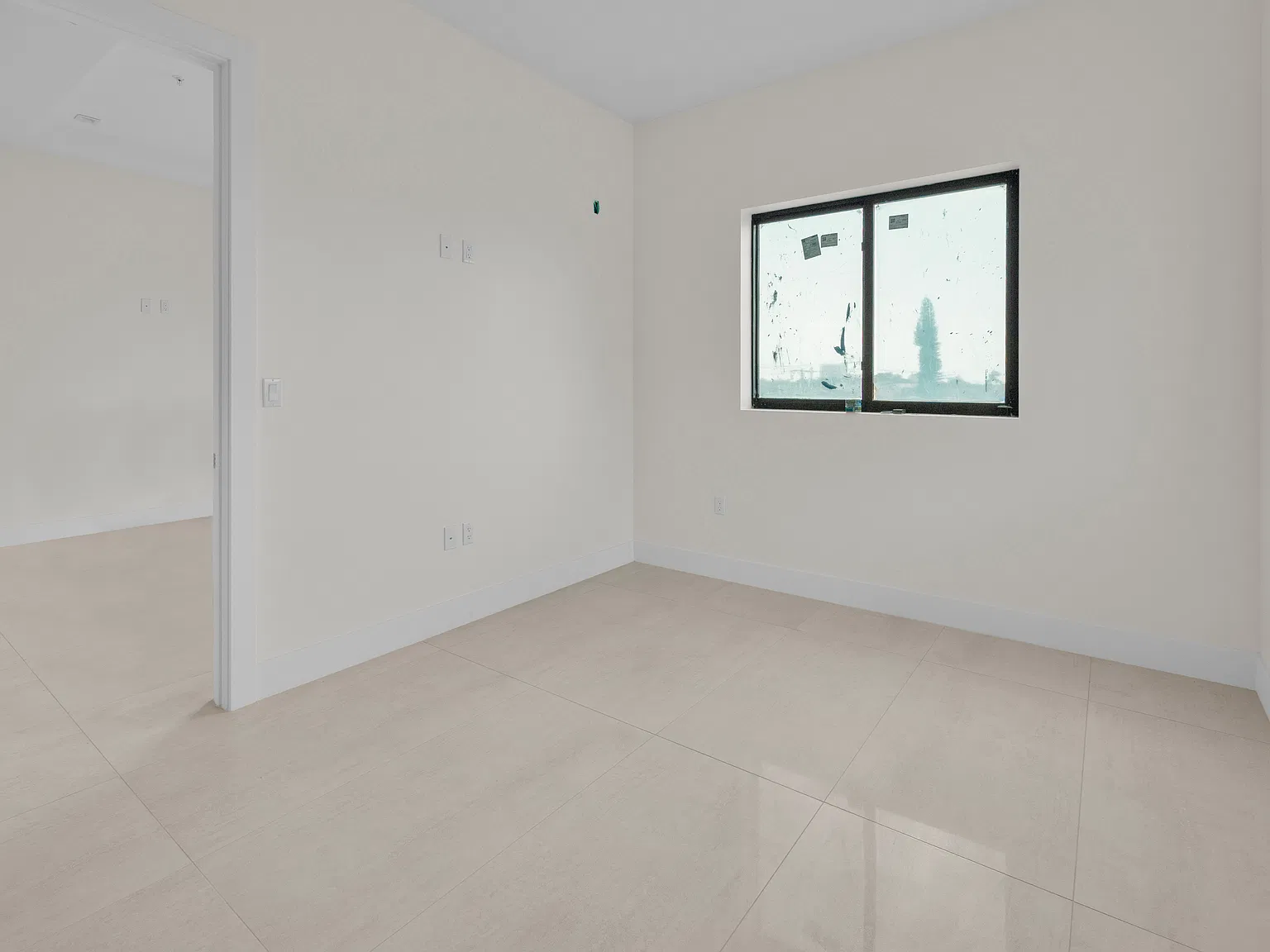 1 bed, 583 sqft, $2,100 — Photo 4